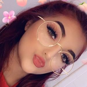 Meet your Posher, Katelyn